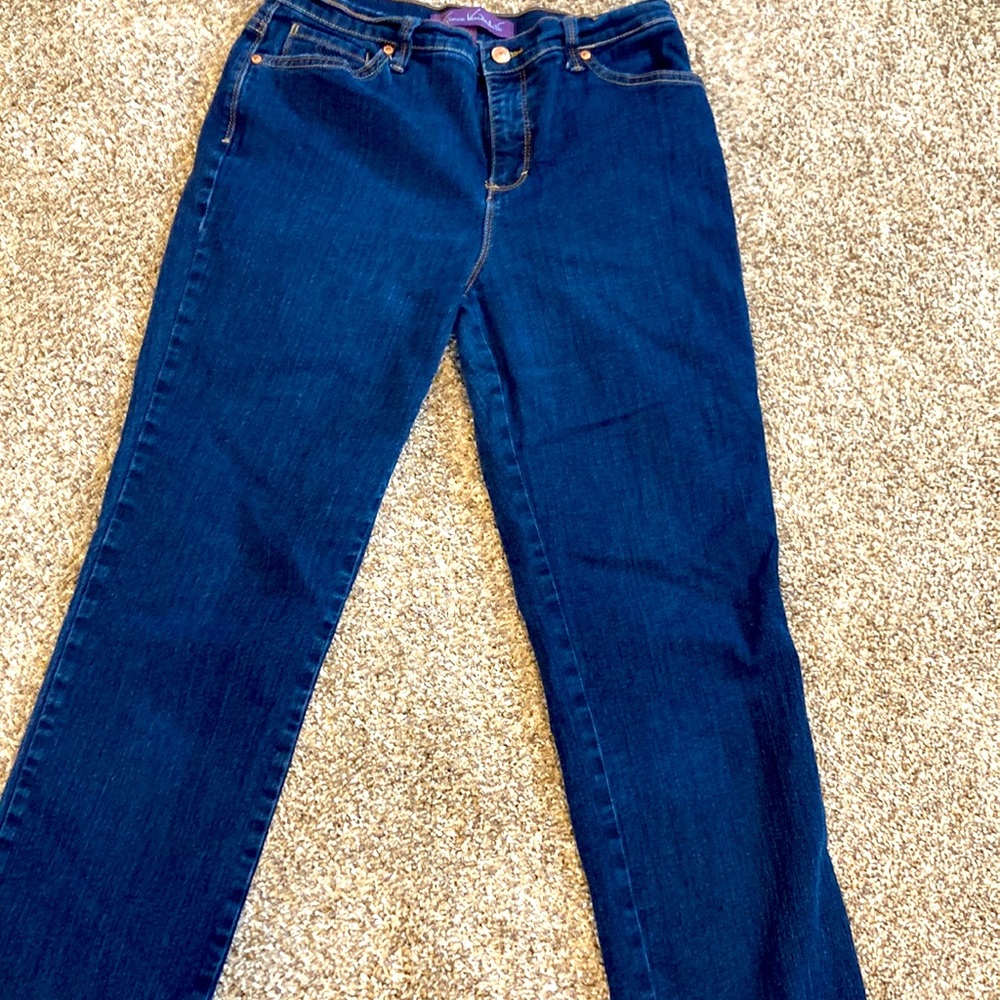 Women's Gloria Vanderbilt jeans.
